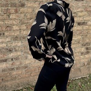 Silk hi-low hem blouse 100% silk in beige/black floral